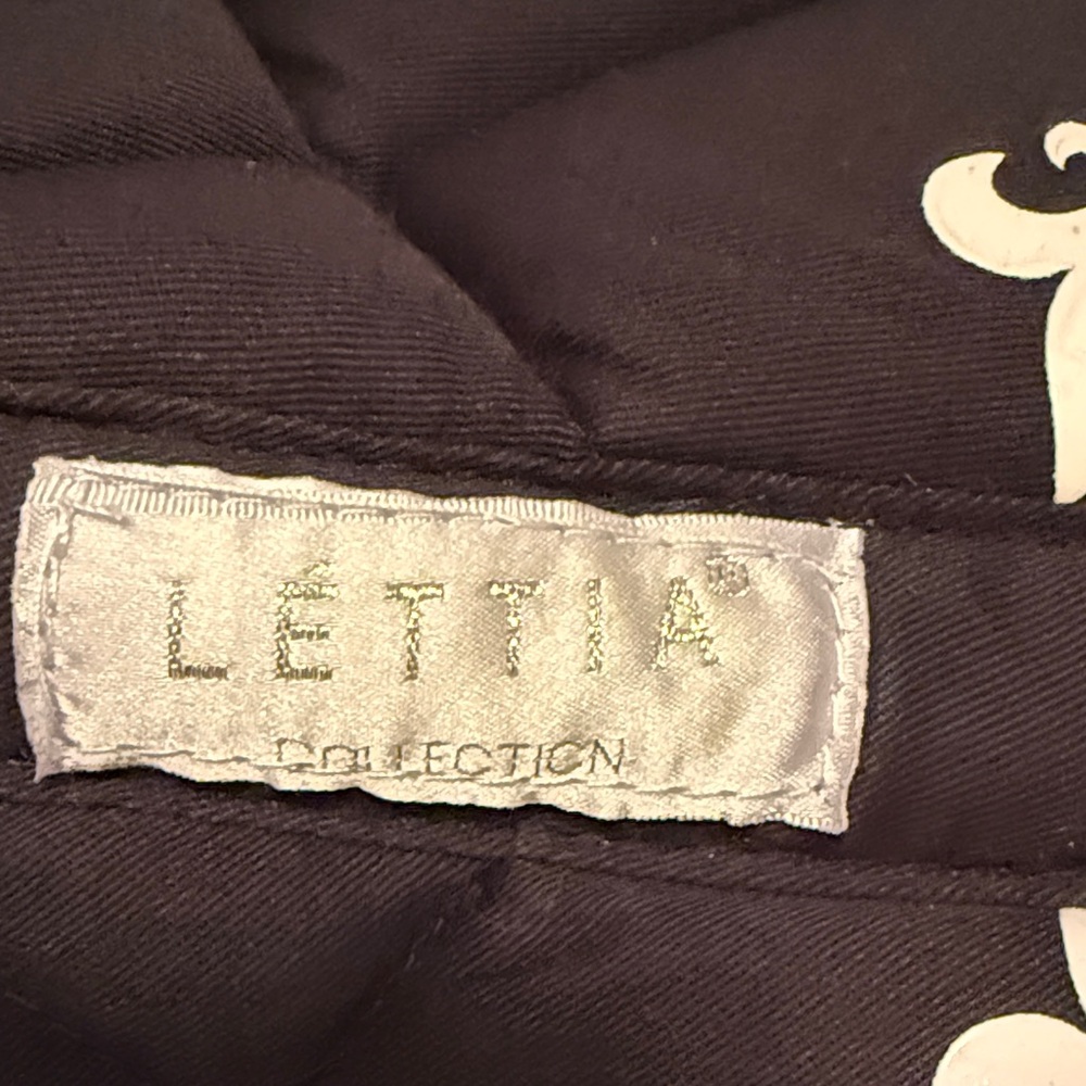 Lettia Collection Black and White Fleur-de-Lis English Saddle Pad 🐴 - Picture 6 of 6